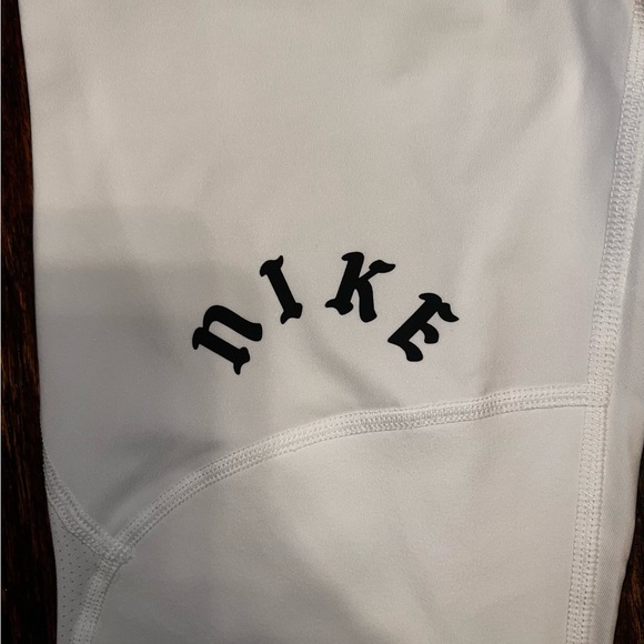 NWOT: Exclusive EYBL white compression pants - Picture 6 of 6